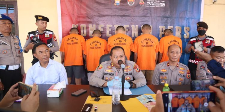 Kapolres Bulukumba Pimpin Konferensi Pers Pengungkapan Narkoba