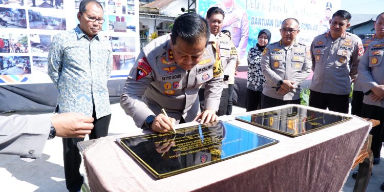 Peduli Kemanusiaan, Kapolda Sulsel Resmikan Bantuan 24 Sumur Bor Untuk Warga Sulsel