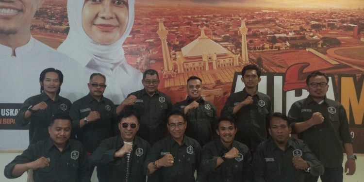 Tim Hukum AURAMA Siapkan Berkas Laporan Bupati dan Wakil Bupati Gowa Termasuk Sejumlah ASN Pemda Ke BAWASLU dan Polda Sulsel