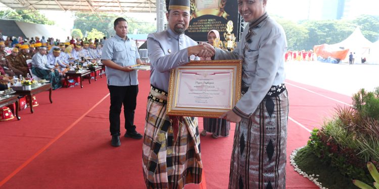 Perayaan HUT Kota Makassar Ke-417 Bertabur Penghargaan