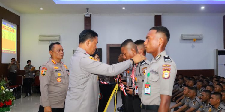 Kapolda Sulsel Berikan Pembekalan kepada 854 Siswa Diktuk Bintara Polri T.A 2024 di SPN Polda Sulsel