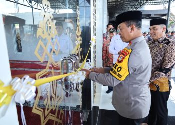 Dihadiri Sejumlah Pejabat, Kapolda Sulsel Resmikan Masjid Ar-Rahman Bharaduta