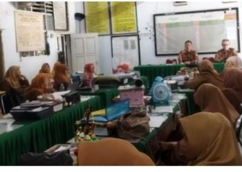 Briefing Internal Bersama Guru, Kepala SMPN 4 Pesan Ini