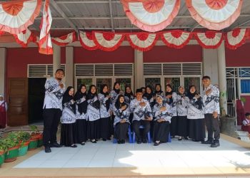 Hari Guru Nasional di SDI Unggulan Berjalan Hikmat