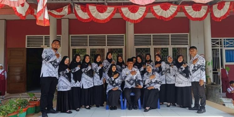 Hari Guru Nasional di SDI Unggulan Berjalan Hikmat