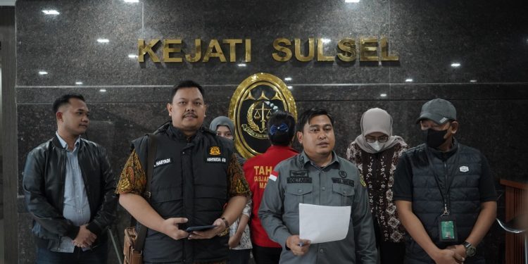 Sempat Jadi DPO, Kejati Sulsel Berhasil Amankan EG di Kampung Muara Tengah