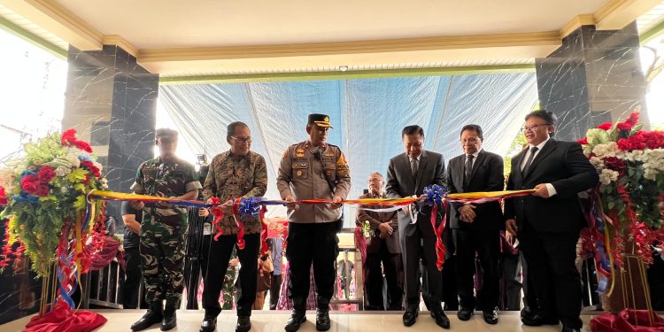 Resmikan Gereja Pantekosta Bathesda Makassar, Danny : Jadikan Rumah Ibadah Sebagai Tempat Bermanfaat Bagi Umat