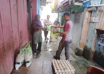 Jumat Berbagi, Polsek Ujung Bulu Bagikan Sembako kepada Warga Kurang Mampu