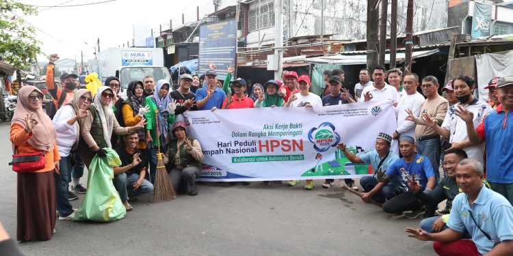 Rangkaian Peringatan Hari Peduli Sampah Nasional 2025, Aksi Bersih di Pasar Panakukang Makassar