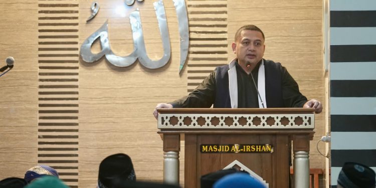 Wali Kota Makassar Dorong Peningkatan Pendidikan dan Kebersihan di Masjid Al Irshan Minasa Upa