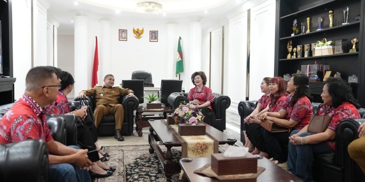 Wali Kota Makassar Terima Kunjungan PSMTI Sulsel, Dukung Bakti Sosial Donor Darah Ramadan