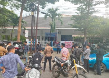 Diduga Tidak Transparan, PT. Pelni di Geruduk Puluhan Mahasiswa