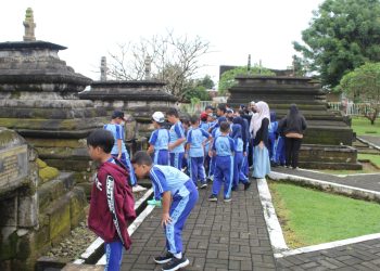 Siswa SDN Mongisidi II Belajar Situs Budaya Sejarah