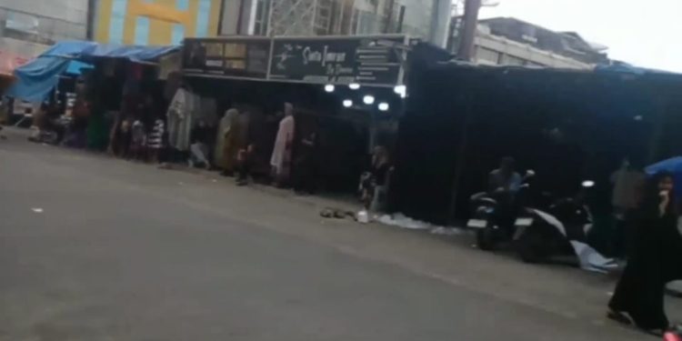 Ganggu Pemandangan Kota, Lapak di Jalan Agus Salim Wajo Jadi Sindiran Warga