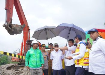 Jelang Mudik Lebaran, Gubsu Bobby Nasution Berhentikan Sementara Perbaikan Jalan Batu Jomba Tapsel
