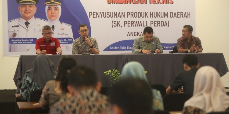 Plh Sekda Makassar Zulkifli Nanda Buka Bimtek Penyusunan Produk Hukum Daerah