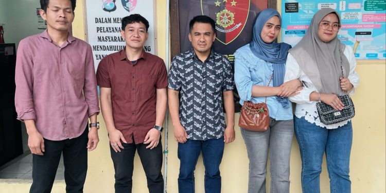 Lembaga Bantuan Hukum Suara Panrita Keadilan Sulbar Dampingi Korban Dugaan Pencemaran Nama Baik dan penggelapan di Polres Polman