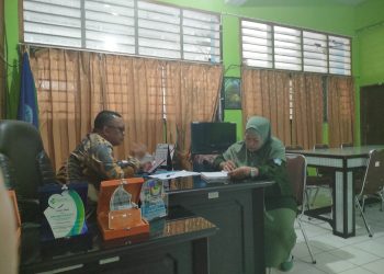Dukung Program Pemerintah, Kepala SMPN 1 Makassar Kordinasi Soal Dabos Bersama Bendahara