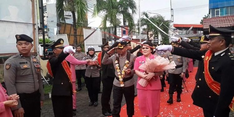 Karpet Merah Mewarnai Sertijab Polres Pelabuhan Makassar