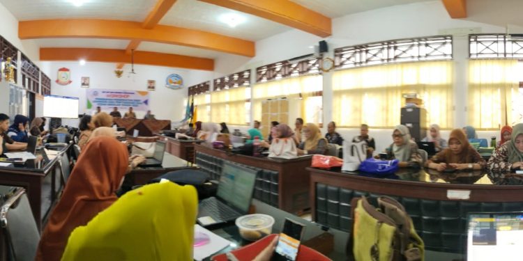 UPT SPF SMPN 6 Makassar Gelar Workshop Deep Learning dan Penyusunan Soal Ujian Sekolah 2025