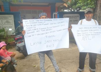 Diminta Turun dan Di Demo Oleh Warga, Ketua RW di Suangga Resmi Mengundurkan Diri