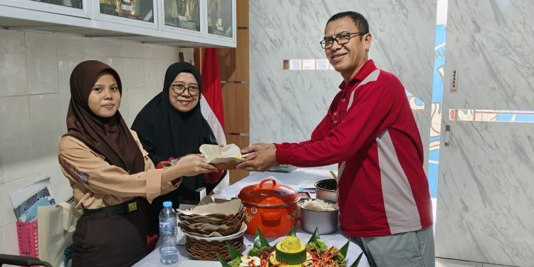 Pasca Idul Fitri, SMPN 5 Makassar Adakan Halal Bihalal