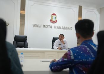 Jaga Estetika Kota, Pemkot Makassar Bakal Tindak Tegas Oknum yang Paku Hingga Pasang Reklame di Pohon