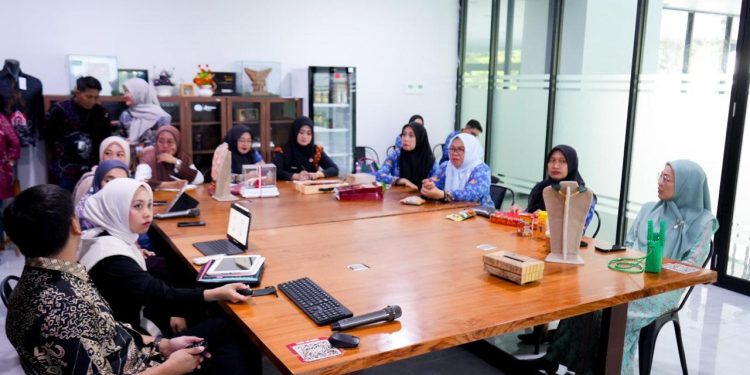 Ketua TP PKK Melinda Aksa Dukung Inovasi Packaging Produk UMKM Lokal