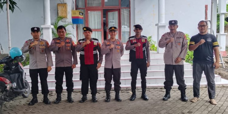 Polisi Laksanakan Pengamanan Ibadah Jumat Agung Bagi Umat Kristiani di Bulukumba