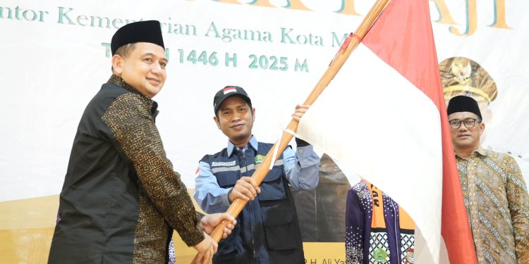 Wali Kota Appi Lepas 1.165 JCH Asal Makassar, Ingatkan Jemaah Jaga Kesehatan