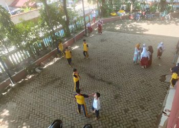 Meski Siang Bolong, Siswa SDI Baraya 1 Permantap Kegiatan Seni Budaya