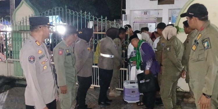 Polres Bulukumba Kawal Ketat Pemberangkatan Calon Jamaah Haji 2025