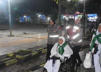 Polres Bulukumba Kawal Ketat 352 CJH Kloter 14 Menuju Embarkasi Sudiang Makassar