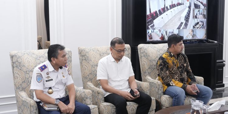 Pemkot Makassar dan PLN Bahas Kelistrikan di Kepulauan, Jadi Pilot Project