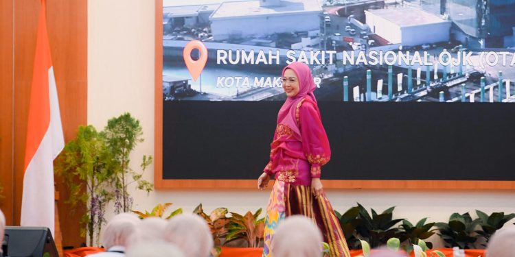 Melinda Aksa Tampil Memukau di Ajang Fashion Show Warisan Budaya