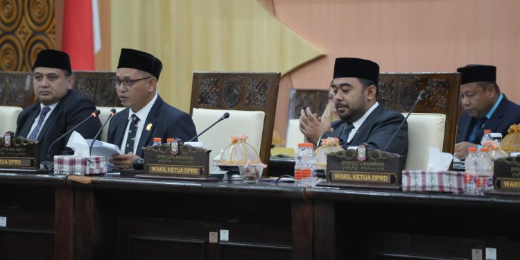 Jaga Soliditas Eksekutif-Legislatif, Munafri-Aliyah Kompak Hadiri Paripurna Terkait LKPJ 2024