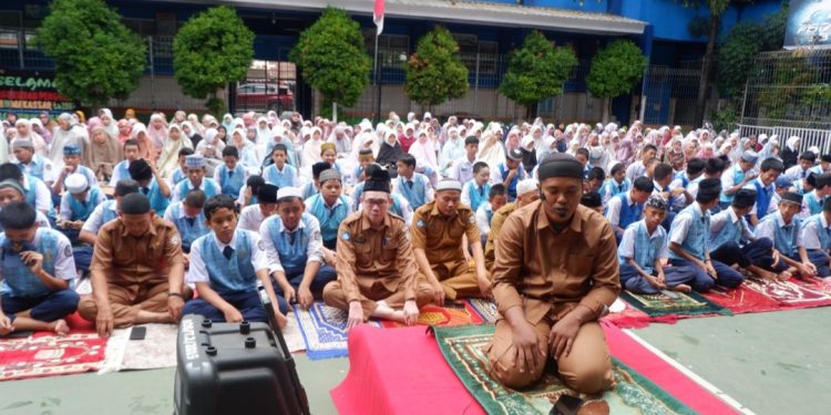 Selama Ramadhan, SMPN 4 Makassar Laksanakan Kegiatan Amalian