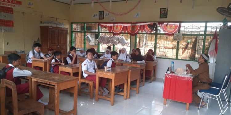 Jelang Ujian, Doa Bersama Iringi Siswa SDI Perumnas