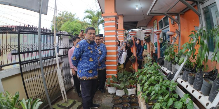 Wali Kota Munafri Tinjau Kesiapan Kelurahan di Mariso Jelang Lomba Terpadu 2025