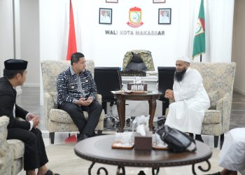 Wali Kota-Wawali Makassar, Salat Iduladha di Lapangan Karebosi Bersama Ust Das’ad Latif
