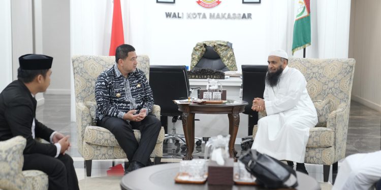 Wali Kota-Wawali Makassar, Salat Iduladha di Lapangan Karebosi Bersama Ust Das’ad Latif
