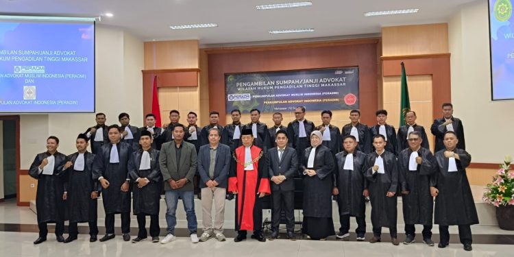 Puluhan Advokat Di Sumpah di Pengadilan Tinggi Makassar Setelah Melewati Proses Adminitrasi Dan Pelantikan di OA PERADMI