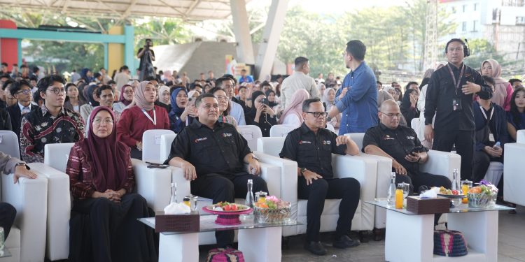 Wamendagri Ajak Pemuda Jadi Pemimpin Berintegritas di Indonesia Youth Summit 2025