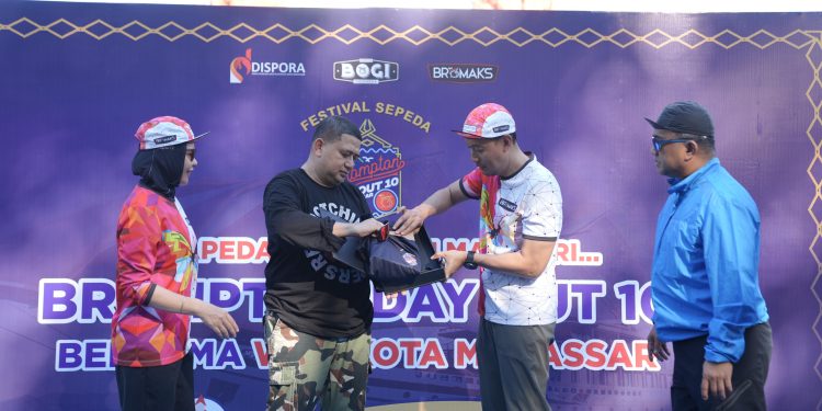 Wali Kota Munafri Lepas Komunitas Brompton Day Out, Makassar Siap Sambut Ribuan Tamu