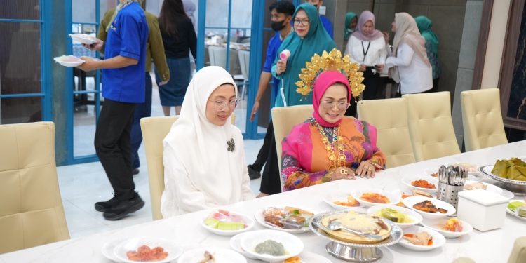 Kuliner Padang Hadir Lebih Dekat, Melinda Aksa Resmikan Cabang Baru Restoran Surya Manik