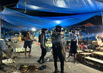Ciptakan Kamtibmas Kondusif, Patroli KRYD Polres Bulukumba Sambangi Pasar Cekkeng dan Pasar Malam