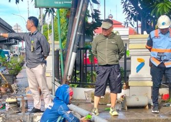 Terima Aduan Masyarakat, Dirut PDAM Makassar Tinjau Perbaikan Pipa di AP Peterani