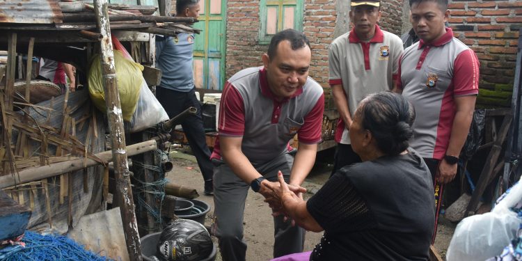 Wujud Kepedulian, Polres Bulukumba Siap Renovasi Rumah Nenek Jawiah yang Hampir Roboh