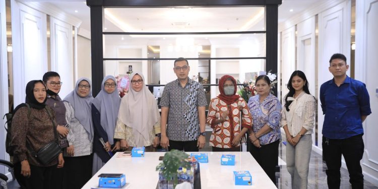 Kolaborasi Wujudkan Kota Inklusif di Makassar, Sekda Zulkifly Sebut Program HWDI Sulsel Sesuai Program Mulia