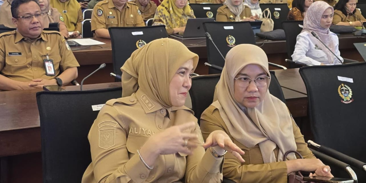 Kepala Dinas Kesehatan Kota Makassar Dampingi Wakil Wali Kota dalam Lokakarya Komitmen Gizi di Kantor Gubernur Sulsel